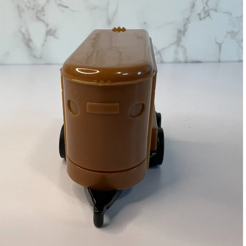 ERTL Mini Vintage Farm Horse Trailer – Open Back, Plastic Top,‎ Metal Bottom